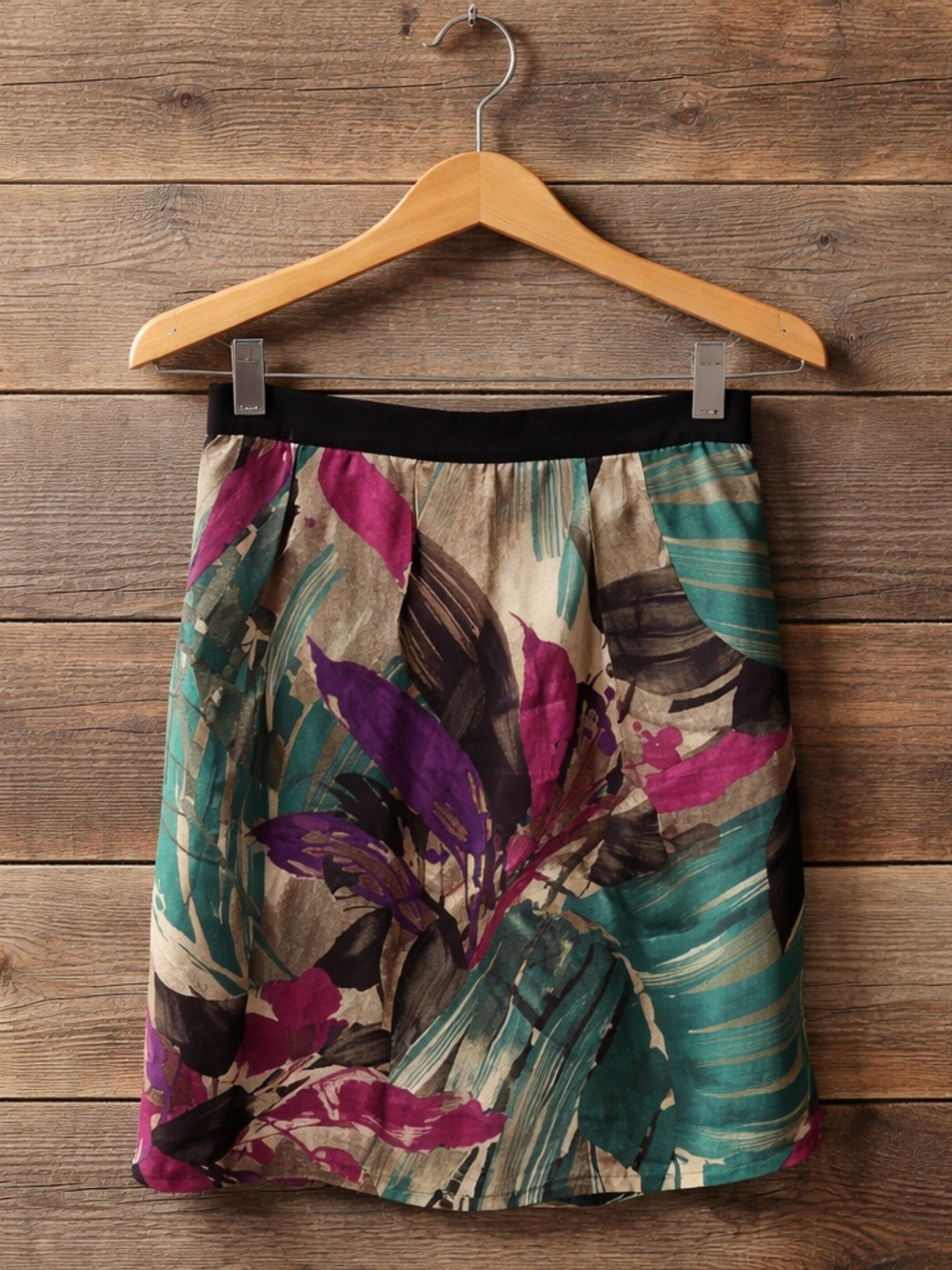 Ann Taylor Floral Print Skirt with Side Pockets Size: 6